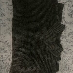 Old Navy army green sweater